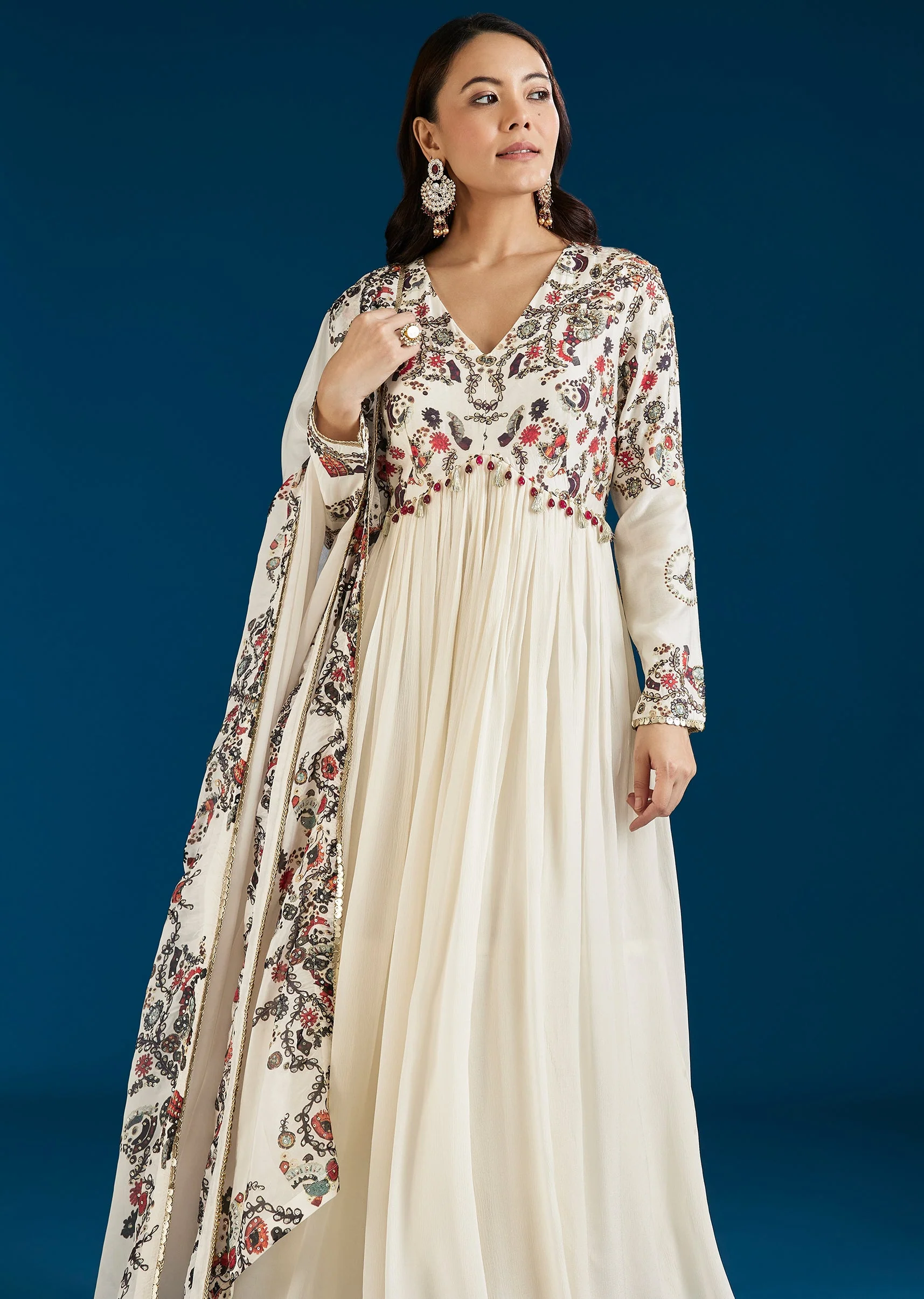 White Printed Anarkali Dupatta Set With Cutdana And Sequin Work - Image 4