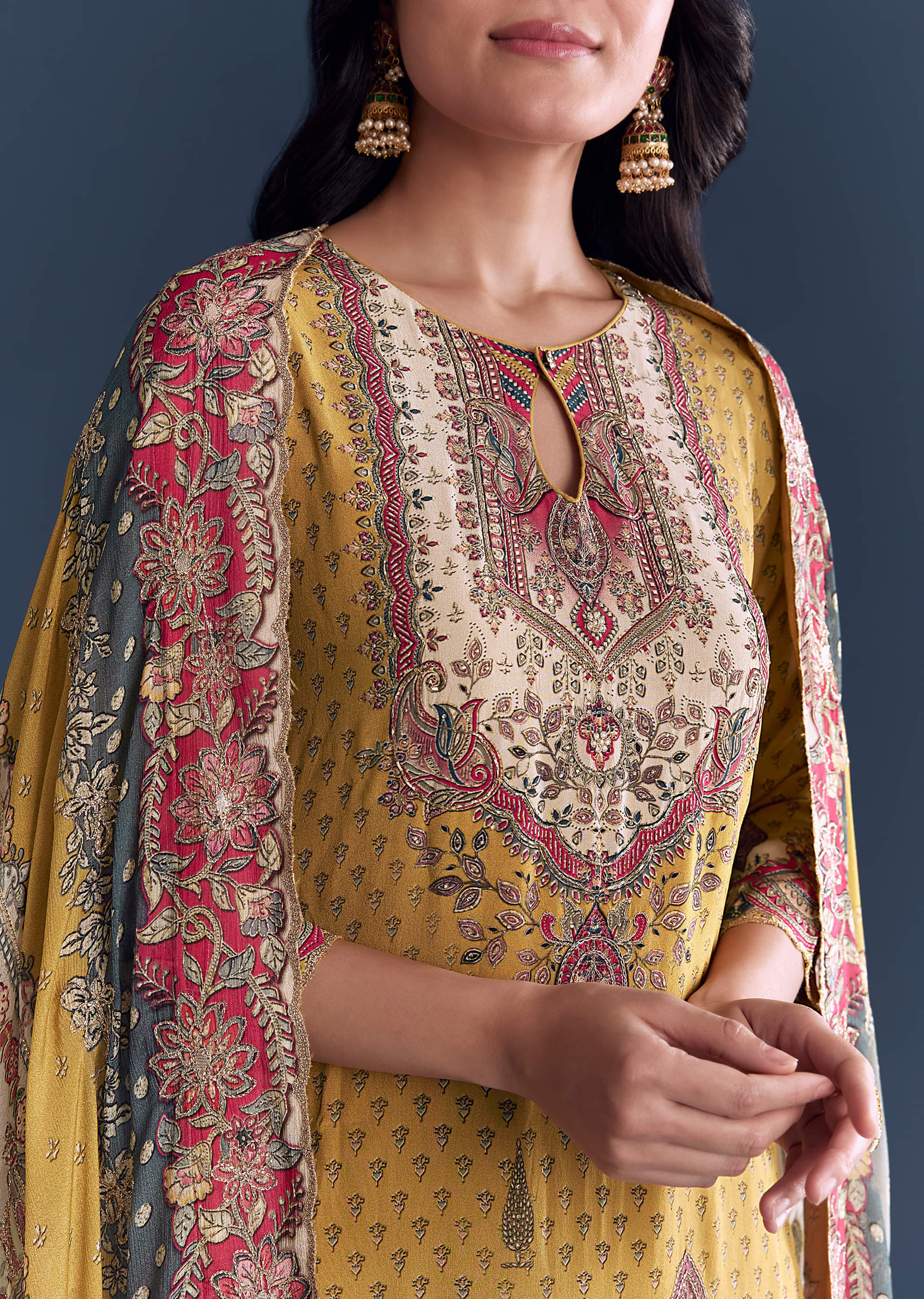 Yellow Crepe Printed Kurta Set With Floral Print - Image 2