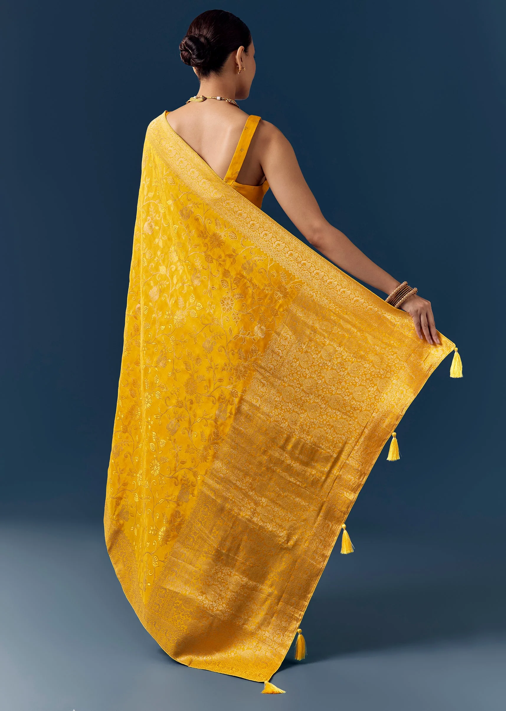 Yellow Dola Silk Saree with Floral Jaal Weave - Image 4