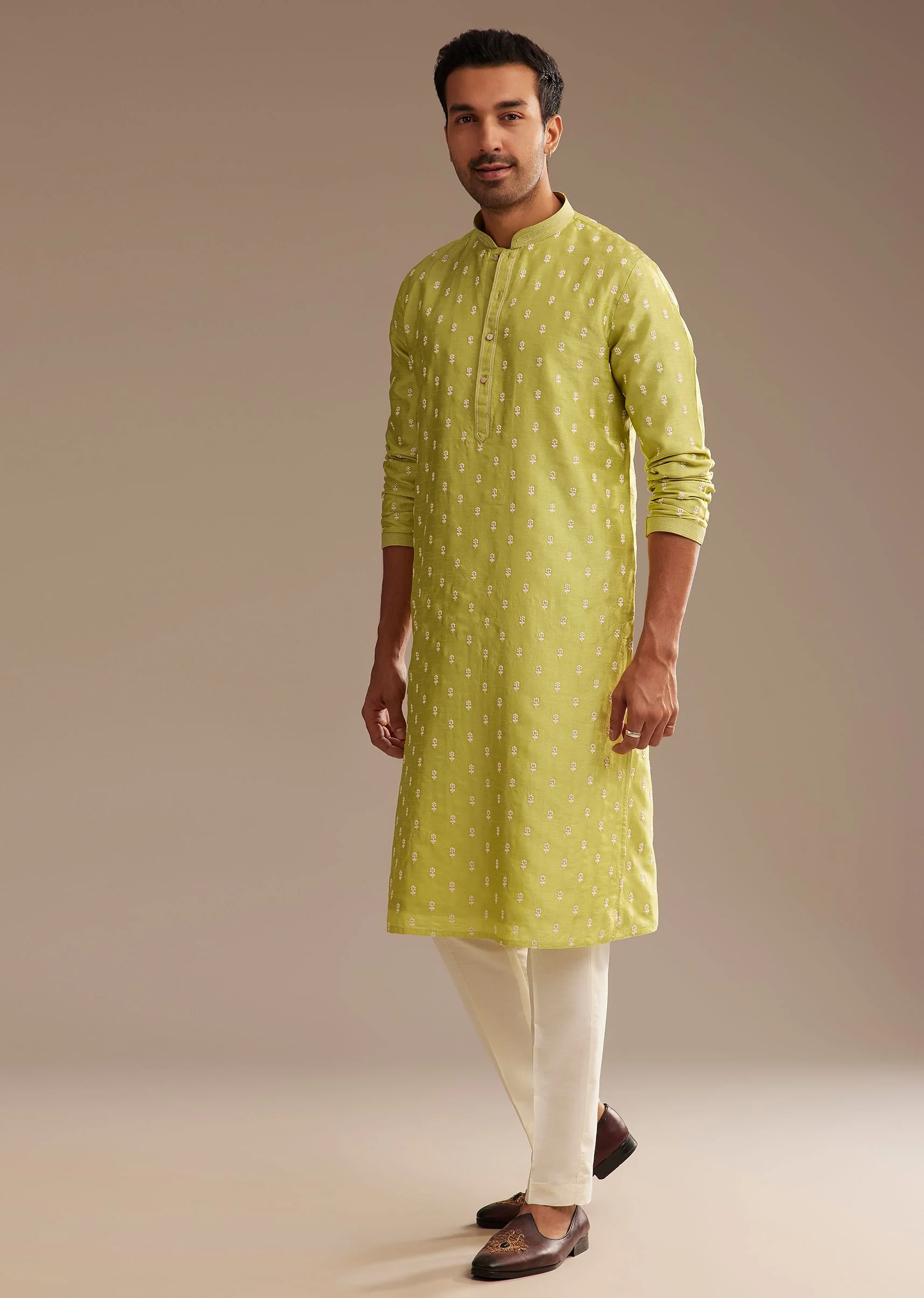Yellow Silk Kurta Set With Embroidery - Image 4