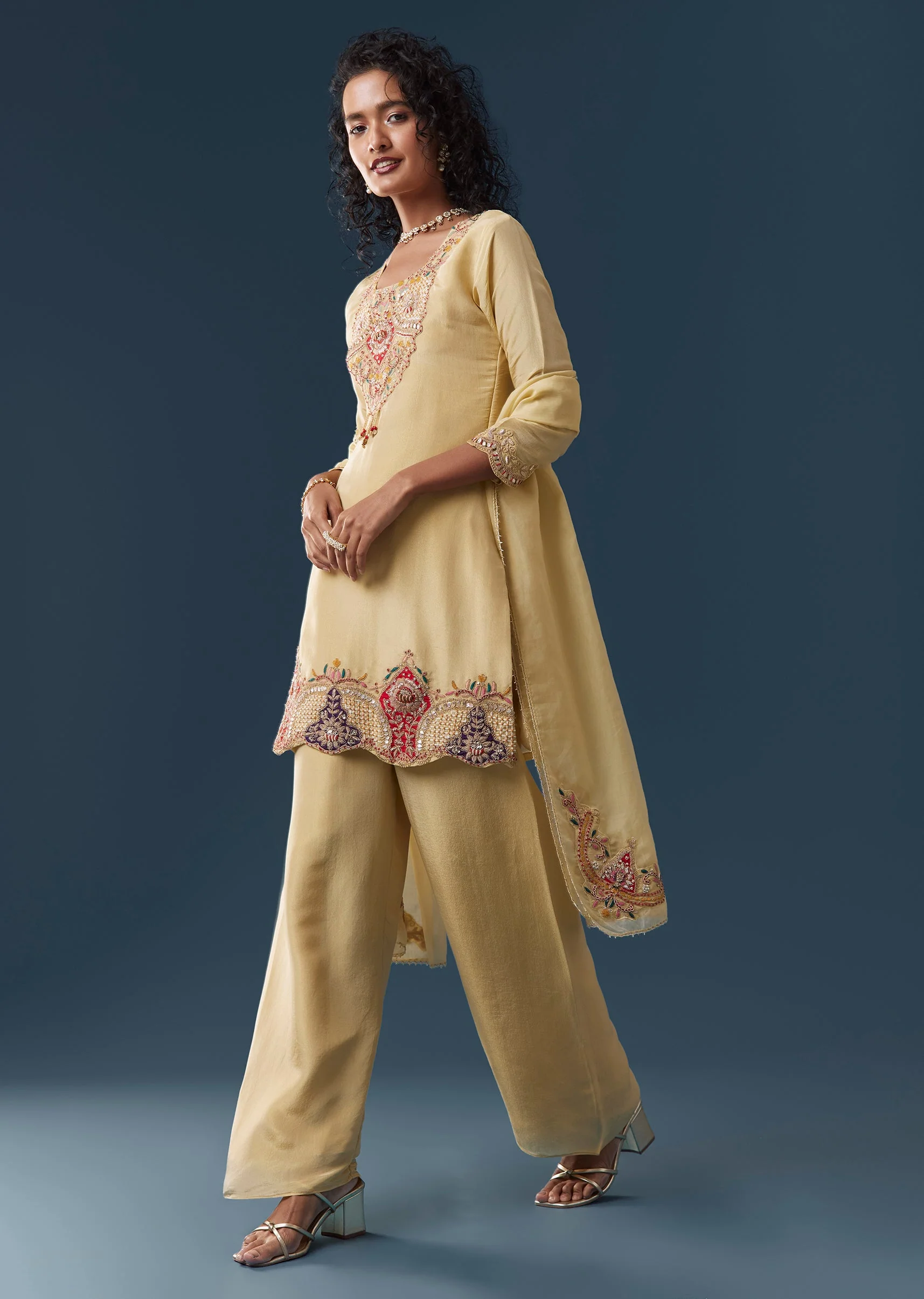 Yellow Tissue Kurta Pant Set With Dupatta - Image 3